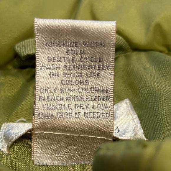 Studio Works Chartreuse Green Puffer Vest Medium Pockets Great laying Jacket EUC - Picture 7 of 11